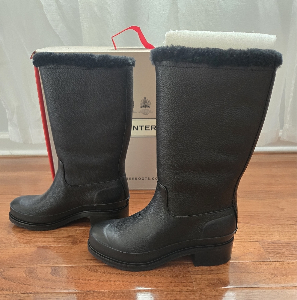 Hunter Shearling Boots - Picture 3 of 13